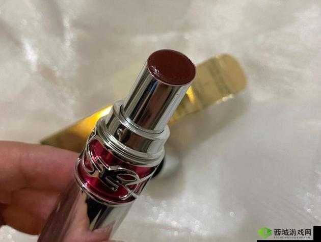 YSL 口红水蜜桃色号 60601：夏日必备的甜美唇色