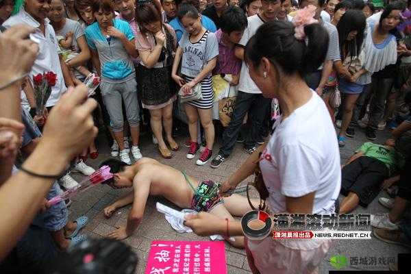 两个裸男脱了摸 J 视频 18 禁：挑战伦理底线的内容